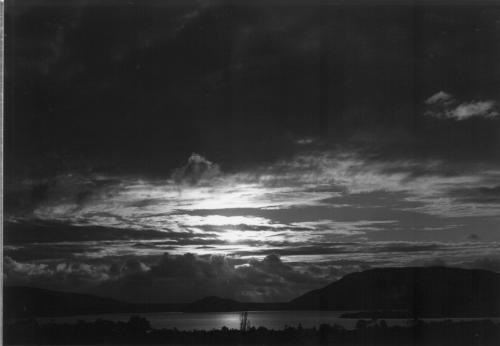 Fotografia de Hector Yaez Linnebrink - Galeria Fotografica: ultimas fotos tomadas en blanco y negro - Foto: lago Huillinco