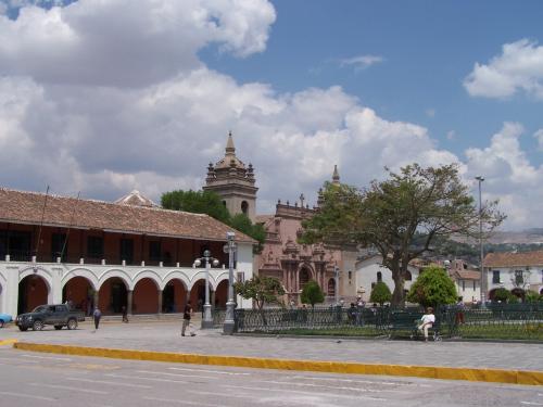 Fotografia de Sin Nombre - Galeria Fotografica: Iglesias - Foto: Catedral de Huamanga Ayacucho