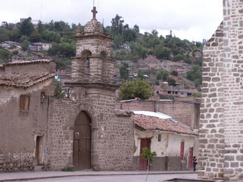 Fotografia de Sin Nombre - Galeria Fotografica: Iglesias - Foto: Iglesia San Cristobal - Ayacucho - Per