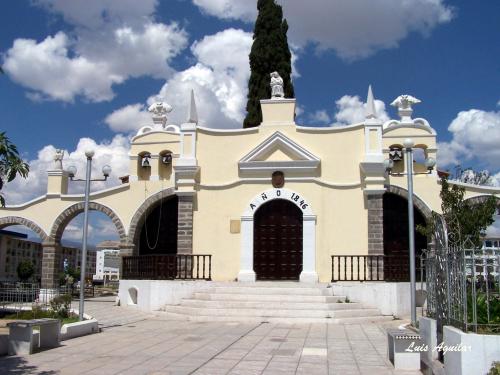 Fotografia de Sin Nombre - Galeria Fotografica: Iglesias - Foto: Iglesia del Cementerio Ayacucho - Per