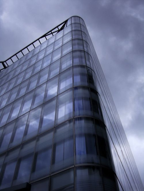 Fotografia de PEDRO GANDA - Galeria Fotografica: ARQUITECTURAS URBANAS - Foto: ARQUITECTURA III