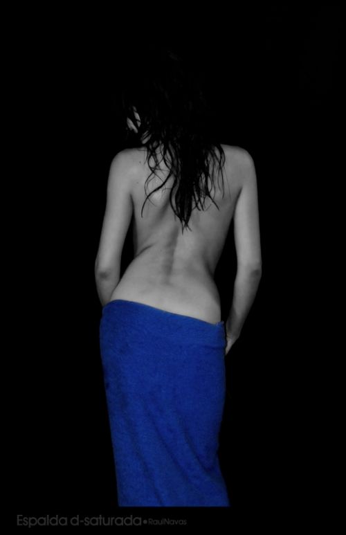 Fotografia de Raul Navas - Galeria Fotografica: Desnudos - Foto: Espalda d-saturada