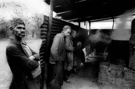 Fotografia de Nueva Dimension - Galeria Fotografica: Hospital Siquiatrico Etchepare - Foto: Cocina comedor al aire libre