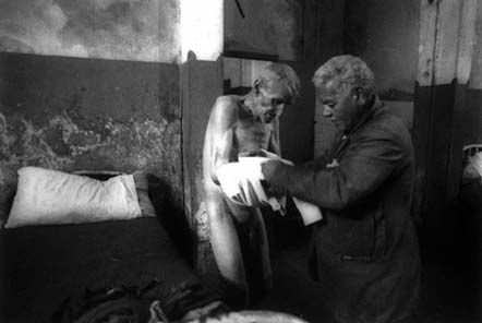 Fotografia de Nueva Dimension - Galeria Fotografica: Hospital Siquiatrico Etchepare - Foto: Pabellon Hombres