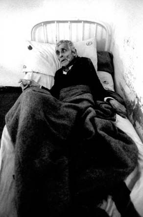 Fotografia de Nueva Dimension - Galeria Fotografica: Hospital Siquiatrico Etchepare - Foto: Pabellon Hombres