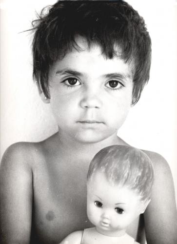 Fotografia de FOTOMAHE - Galeria Fotografica: Recuerdos - Foto: Nia con Mueca