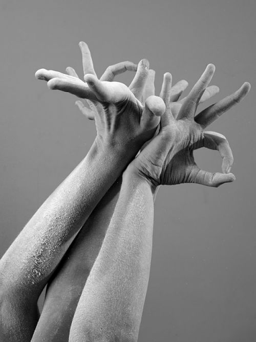 Fotografia de Marta - Galeria Fotografica: Partes del cuerpo - Foto: Manos: Marta y Ana Reina