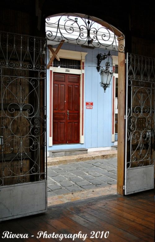 Fotografia de Fotgrafo de Guayaquil Carlos Rivera - Galeria Fotografica: Fotos de Guayaquil Ecuador, retratos y mas - Foto: Interior Casa Las Penas Guayaquil