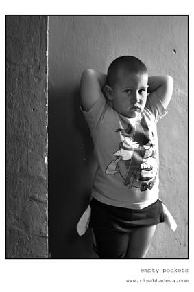 Fotografia de Difference - Galeria Fotografica: Wild Child - Foto: Empty Pockets