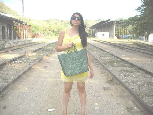 Fotografia de cuty0505 - Galeria Fotografica: busco modelo para modelar mis bolsas - Foto: 