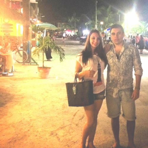 Fotografia de cuty0505 - Galeria Fotografica: busco modelo para modelar mis bolsas - Foto: 