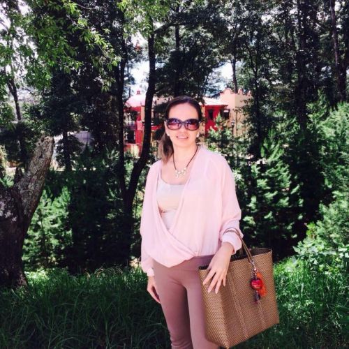 Fotografia de cuty0505 - Galeria Fotografica: busco modelo para modelar mis bolsas - Foto: 