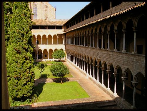 Fotografia de Antonio S - Galeria Fotografica: Plazas y Rincones - Foto: CLAUSTRO
