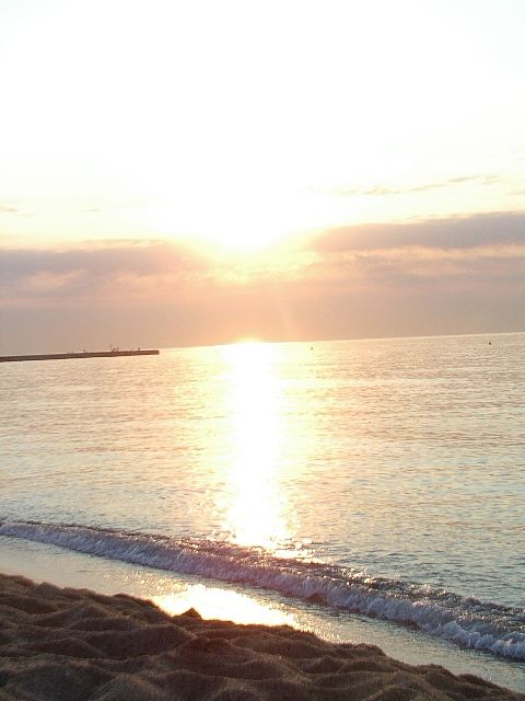 Fotografia de Stopspeed800allway - Galeria Fotografica: FESTIBIKE 2007 - Foto: Soleada maana en playa de Barcelona