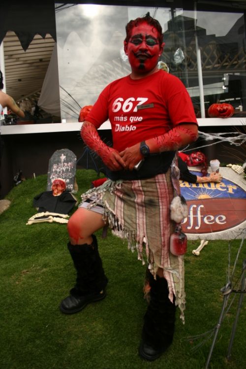 Fotografia de manuel - Galeria Fotografica: Halloween 2010 - Foto: 