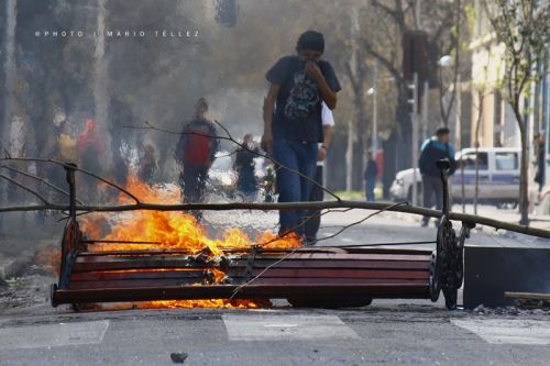 Fotografia de stilleto - Galeria Fotografica: Marchas y violencia en Chile - Foto: 