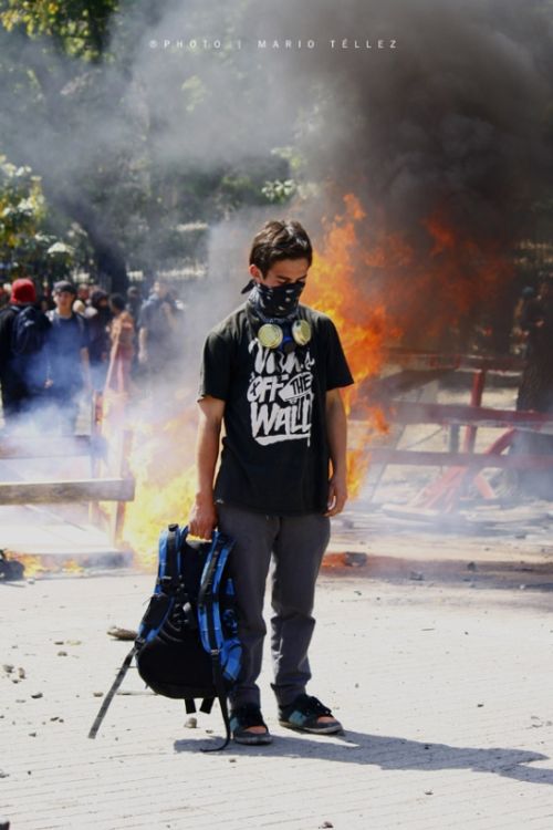 Fotografia de stilleto - Galeria Fotografica: Marchas y violencia en Chile - Foto: 