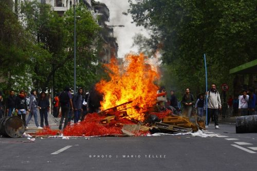 Fotografia de stilleto - Galeria Fotografica: Marchas y violencia en Chile - Foto: 