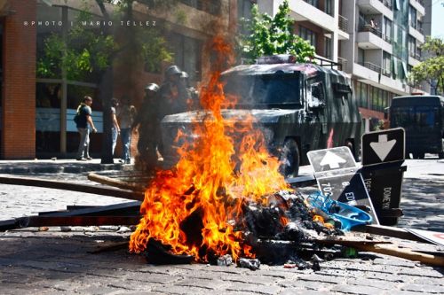 Fotografia de stilleto - Galeria Fotografica: Marchas y violencia en Chile - Foto: 