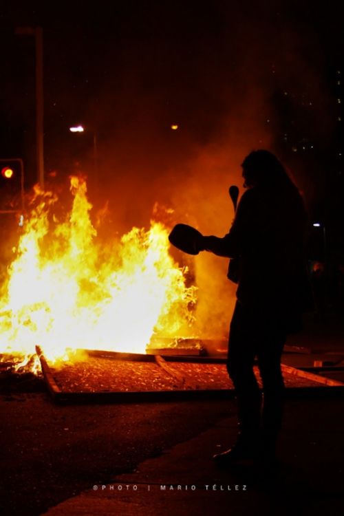 Fotografia de stilleto - Galeria Fotografica: Marchas y violencia en Chile - Foto: 