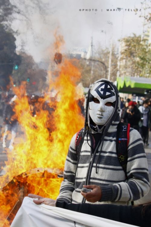 Fotografia de stilleto - Galeria Fotografica: Marchas y violencia en Chile - Foto: 