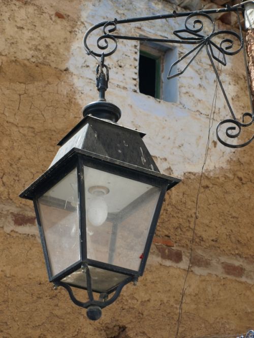 Fotografia de amorrosta - Galeria Fotografica: Marruecos - Foto: La farola y la ventana