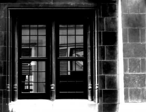 Fotografia de Eduardo Hugo - Galeria Fotografica: Chicago - Foto: Mi ventana es mi espejo . . .