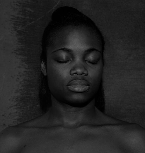 Fotografia de Jauregui - Galeria Fotografica: Retratos - Foto: retrato en gris