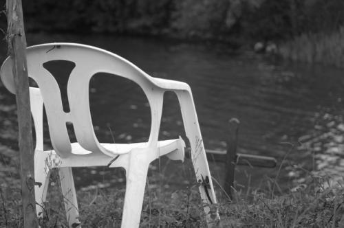 Fotografia de JORGE SALAS - Galeria Fotografica: LUGARES Y GENTES - Foto: SENTADO ANTE EL DOLOR