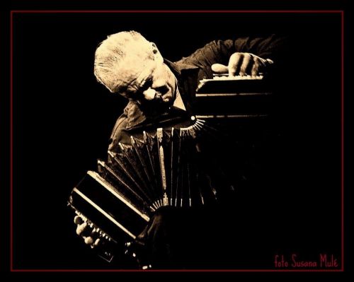 Fotografia de Estudio Fotogrifico Susana Mul - Galeria Fotografica: Retratos en estudio - Foto: Astor Piazzolla