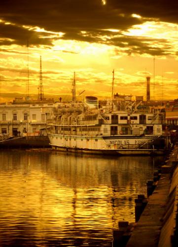 Fotografia de Sin Nombre - Galeria Fotografica: Paisajes-pinturas-fotos - Foto: El Barco espera