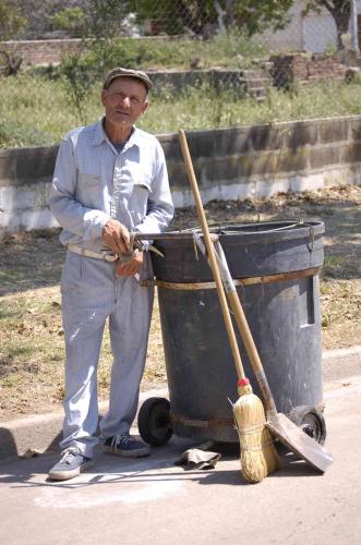 Fotografia de Sin Nombre - Galeria Fotografica: Trabajos Aca y de alla - Foto: El barrendero