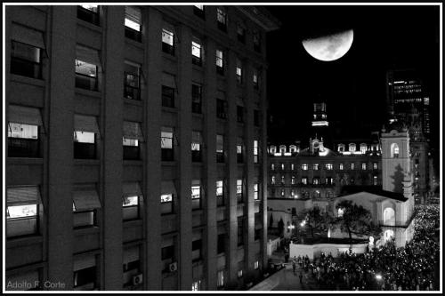 Fotografia de Adolfo Fernndez Corte - Galeria Fotografica: RETAZOS DE MI VIDA - Foto: Manifestacin Plaza Mayo (Buenos Aires)