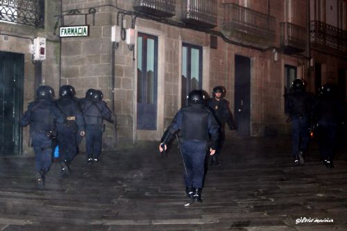 Fotografia de geneva - Galeria Fotografica: A SOTANA DO PODER - Foto: 