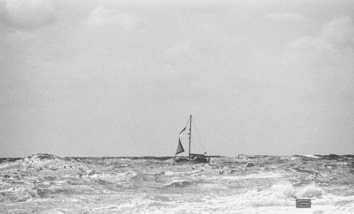 Fotografia de CB - Galeria Fotografica: As we were sailing - Foto: Golpe de Mistral en el Mediterrneo con un velero 