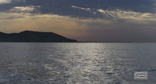 Fotografia de CB - Galeria Fotografica: As we were sailing - Foto: Costa Sur de Ibiza al atardecer. Panormica 