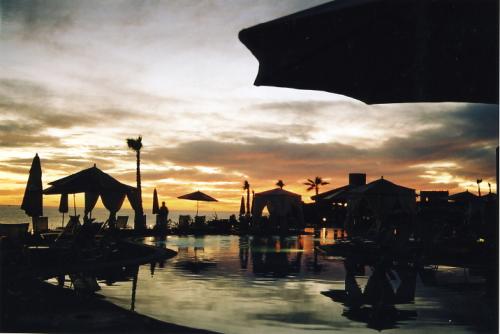 Fotografia de artsfot - Galeria Fotografica: Carpeta de trabajo - Foto: Atardecer en la piscina