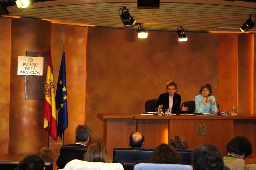 Fotografia de Sin Nombre - Galeria Fotografica: Reportajes - Foto: Rueda de prensa en Moncloa