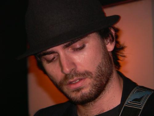 Fotografia de Luciano - Galeria Fotografica: Retrato - Foto: Rockero sobre ruedas