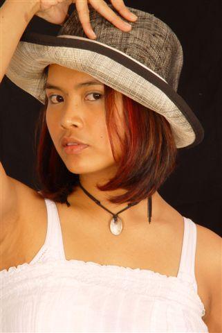 Fotografia de Dina Haqiesa - Galeria Fotografica: Mis fotos, - Foto: 		me 1						