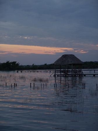 Fotografia de Jos Ma. Alva Lefaure - Galeria Fotografica: Ruinas y algo ms - Foto: Un bello atardecer