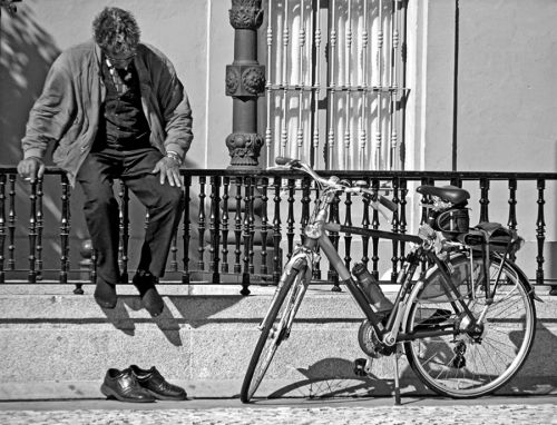 Fotografia de ACuellar - Galeria Fotografica: Miradas en blanco y negro - Foto: Donde est el pedal?