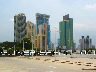 Fotografia de HHH - Galeria Fotografica: Arquitectura - Foto: Estaacionamiento