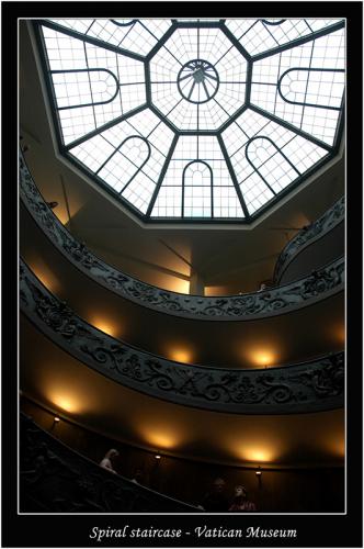 Fotografia de lala1973 - Galeria Fotografica: VIAJE A ROMA - Foto: ESCALERAS MUSEO VATICANO