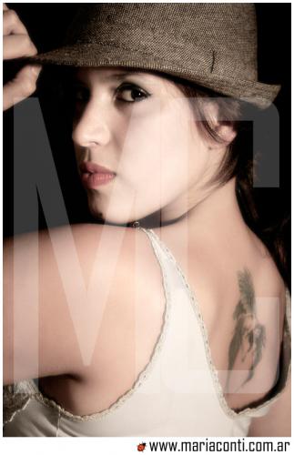 Fotografia de Maria Conti - Galeria Fotografica: :::Retratos::: - Foto: Carolina