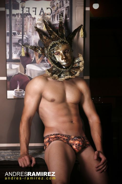 Fotografia de ANDRS RAMREZ  photographer - Galeria Fotografica: HUNGER FOR GLORY - Foto: 