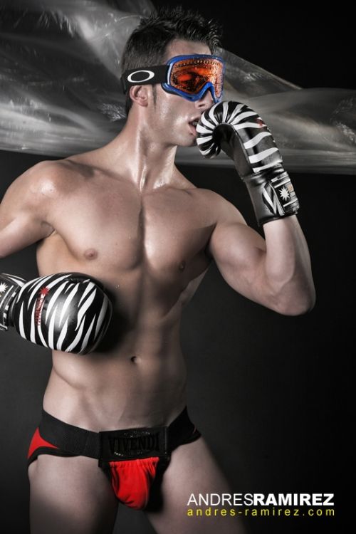 Fotografia de ANDRS RAMREZ  photographer - Galeria Fotografica: HUNGER FOR GLORY - Foto: 