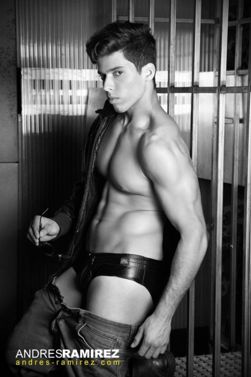 Fotografia de ANDRS RAMREZ  photographer - Galeria Fotografica: HUNGER FOR GLORY - Foto: 