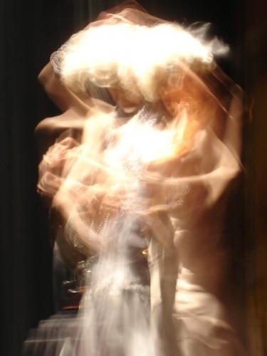 Fotografia de Pamela Astudillo - Galeria Fotografica: VIAJES Y SABORES - Foto: Ella y su esqueleto