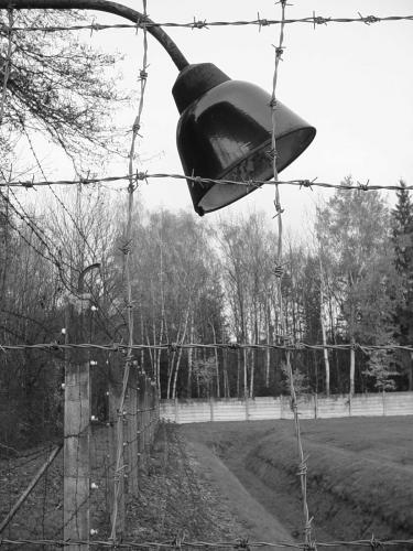 Fotografia de DavidSegado - Galeria Fotografica: Dachau - Foto: Alambrada